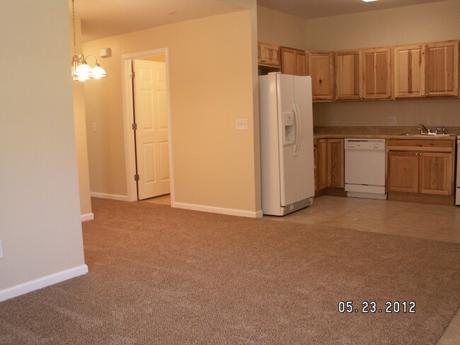 Foto del edificio - 7002 Courtyard Dr