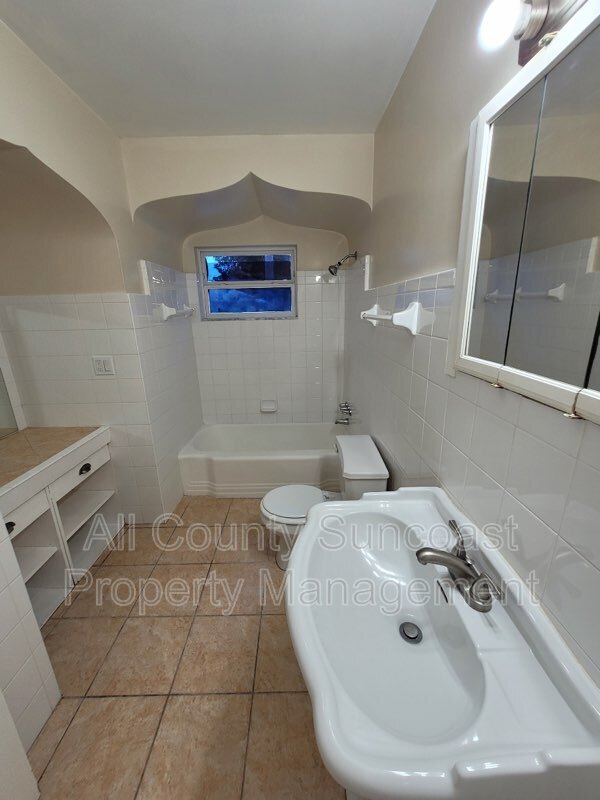 Foto del edificio - 2621 40th Ave N