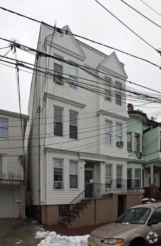 Primary Photo - 46 Paterson St