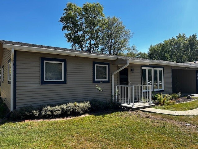 Building Photo - 1019 W Auman Dr