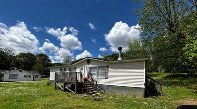 Building Photo - 209 E 54th St