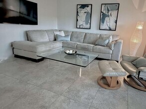 Building Photo - 433 Durham O