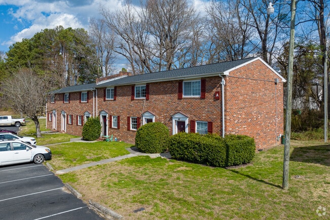 Building Photo - Branders Bridge Apartments