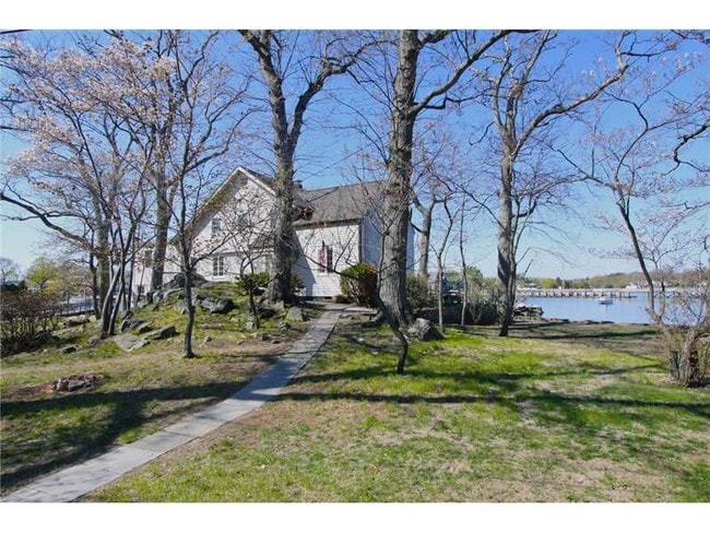Building Photo - 3 Nash Island