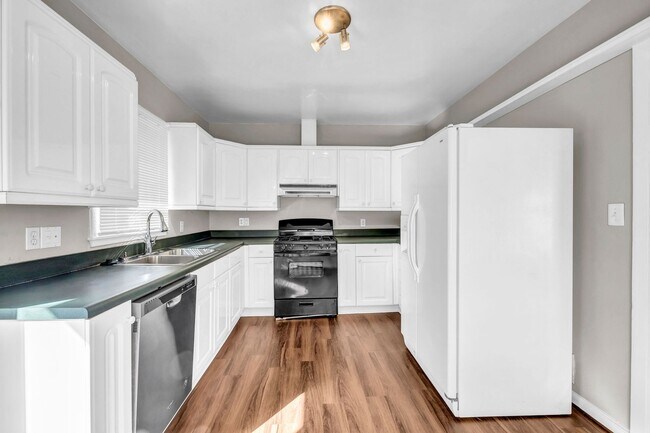 Photo - 1870 Windemere Dr NE Apartment