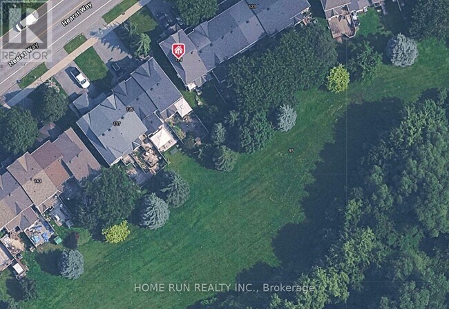 Photo du bâtiment - 129 Hearst Way