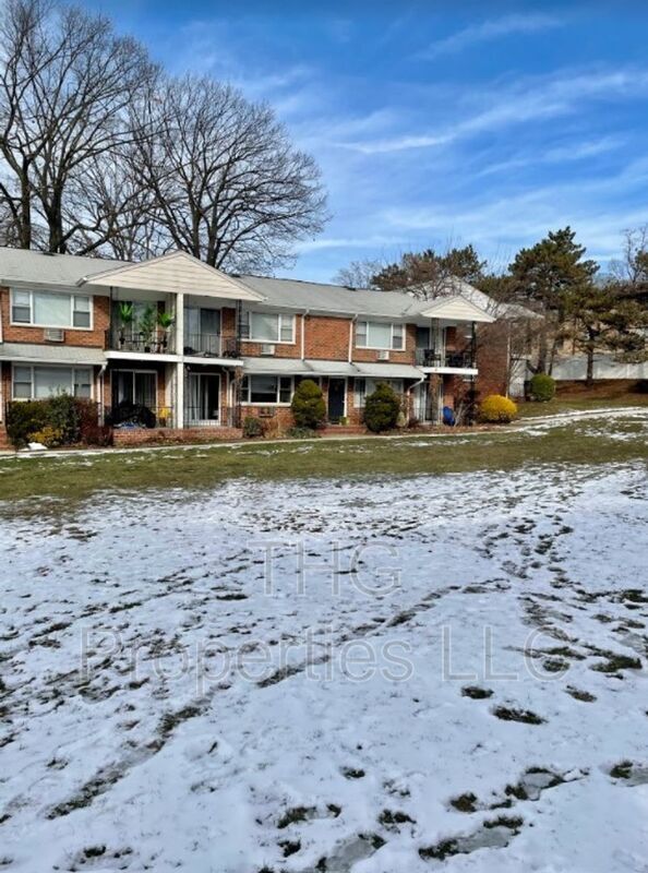 Foto del edificio - 405 Franklin Turnpike