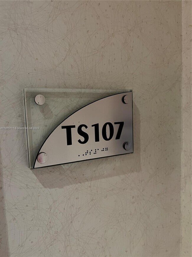 Foto del edificio - 218 SE 14th St