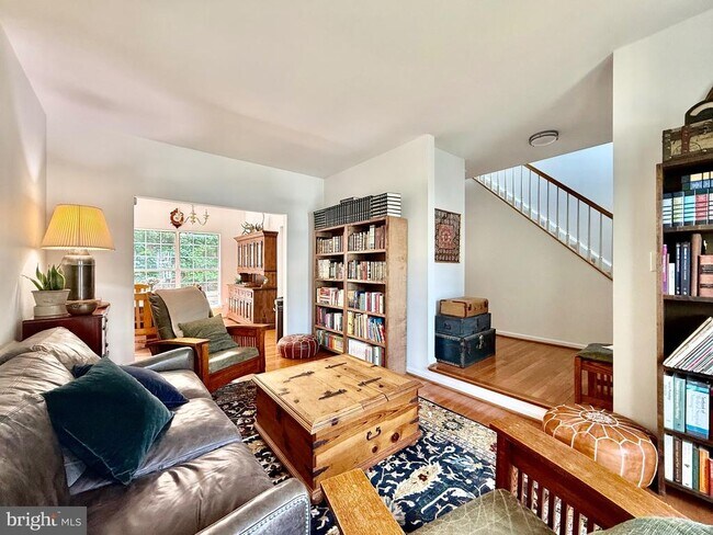 Foto del edificio - 8 Woodmont Ct