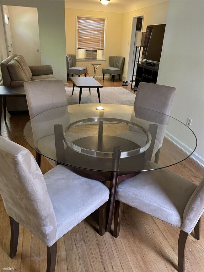 Foto del edificio - 2 br, 1 bath House - 23162 Violet St Viole...