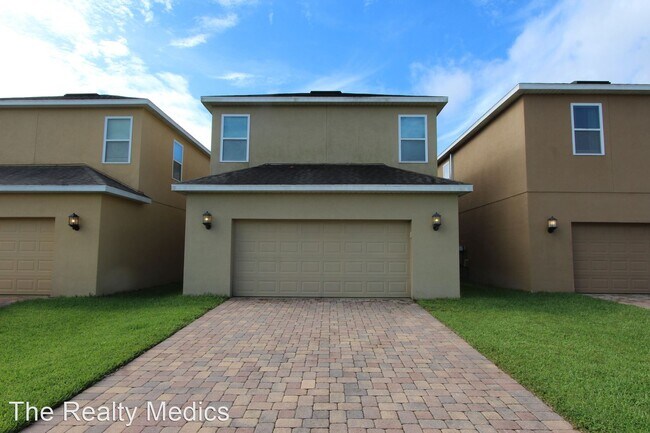 Building Photo - 4 br, 2.5 bath House - 15764 Avenue Of The...