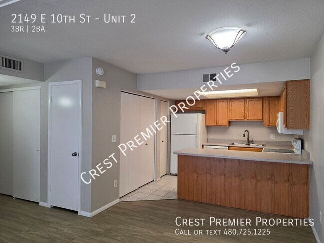 Foto del edificio - 2149 E 10th St