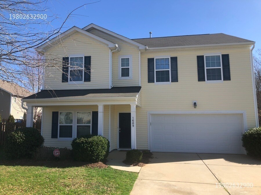 1609 Beleek Ridge Ln House Rental in Clover, SC