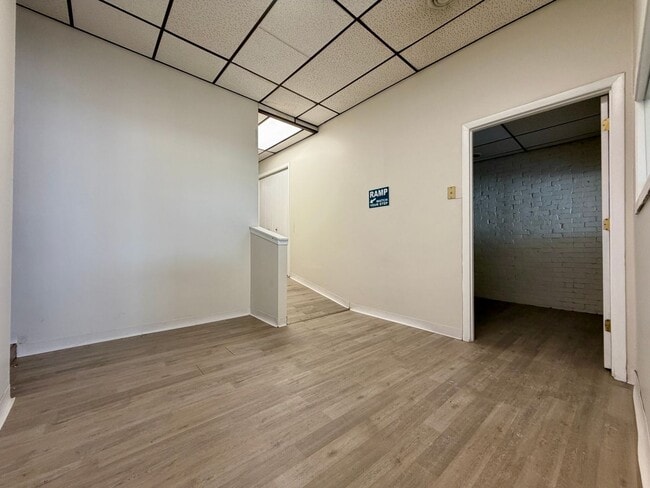 Building Photo - 3528 Boulevard of the Allies