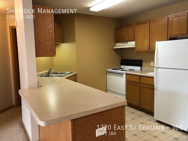 Foto del edificio - 1220 E St Germain St