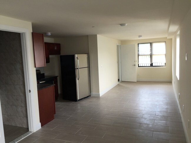 Foto del edificio - 5720 79th Ave