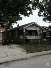 Building Photo - 512 S Florence Ave