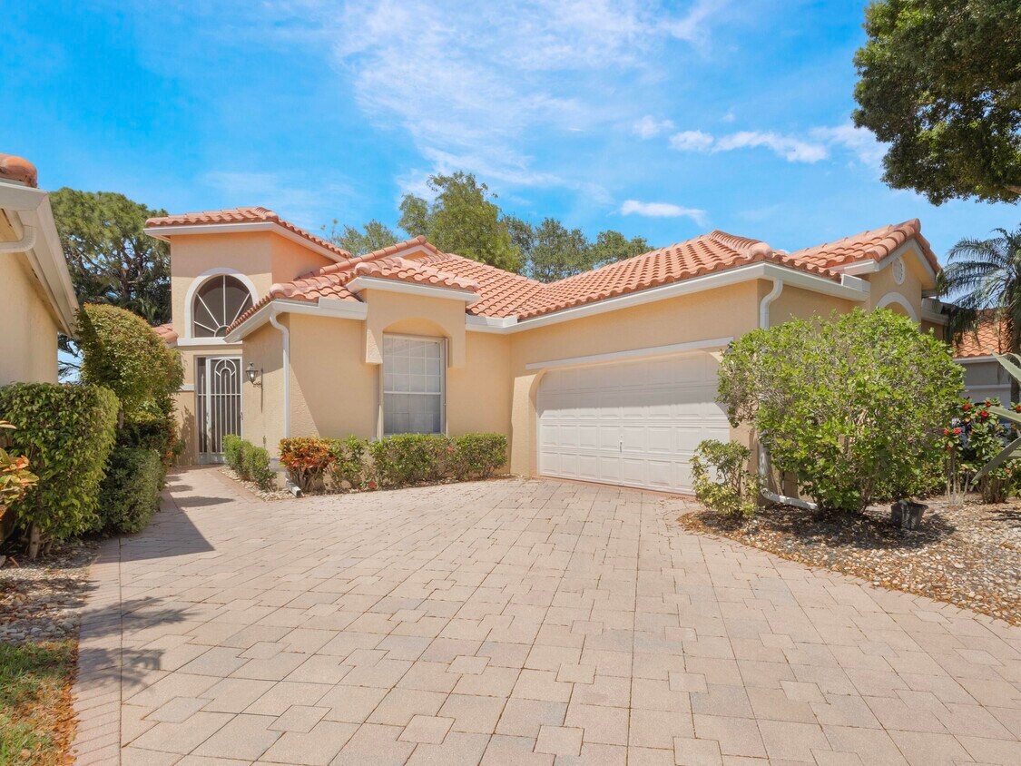 Foto principal - 5279 Brookview Dr
