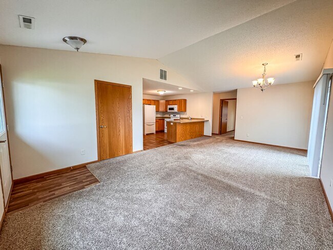 Foto del edificio - 2 Bedroom Town Home