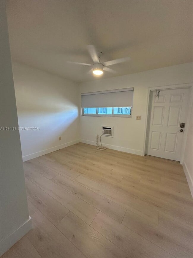 Foto del edificio - 12101 Griffing Blvd