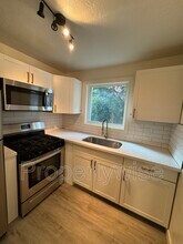 Building Photo - 376 E 300 S