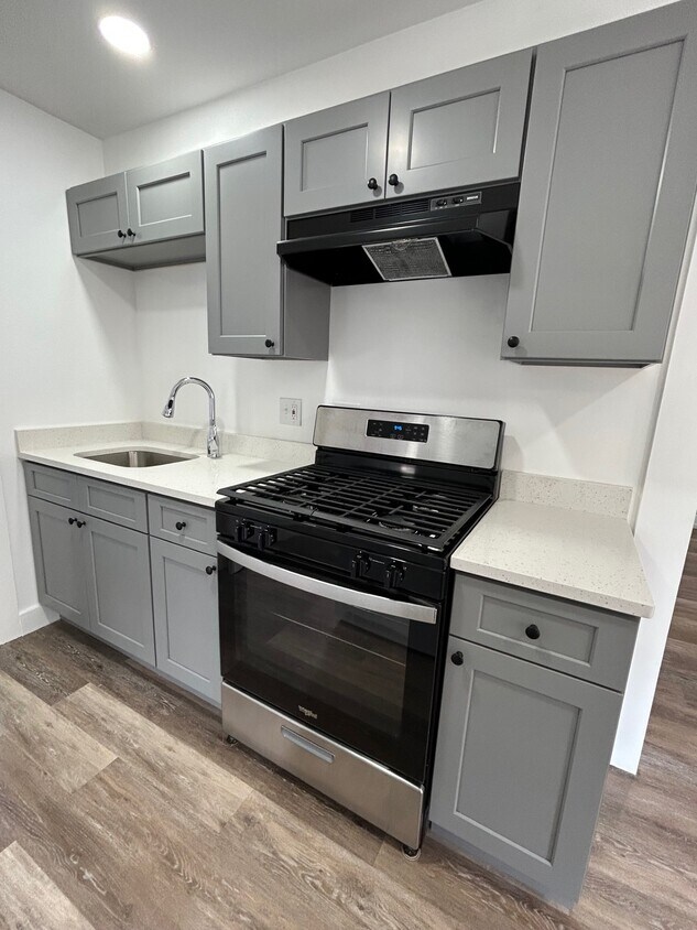 Kitchen - 9 7th St