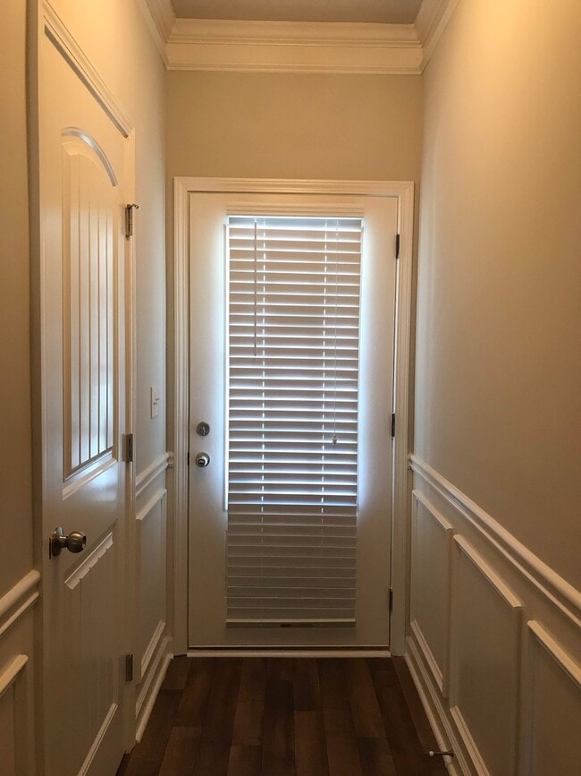 Building Photo - 348 Turtle Creek Dr