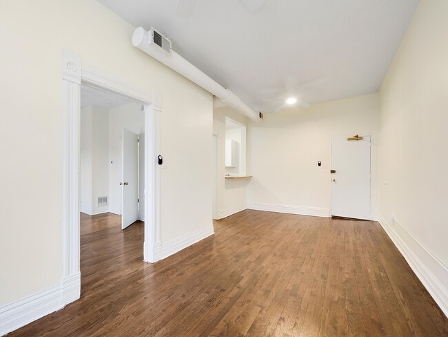 Photo - 1359 N Wells St Apartment