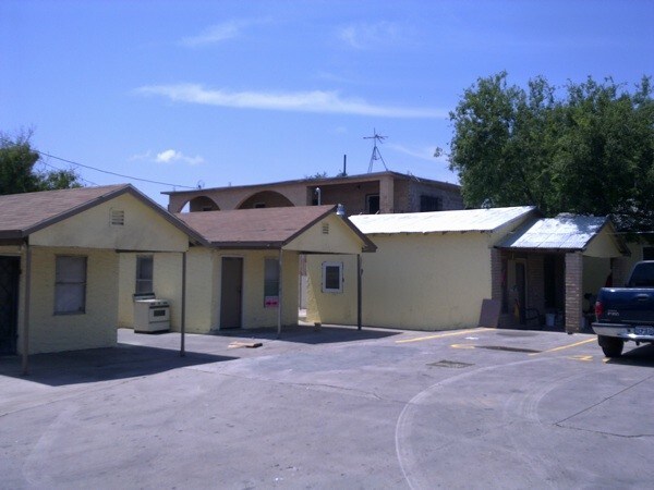 Primary Photo - 116 S Meadow Ave