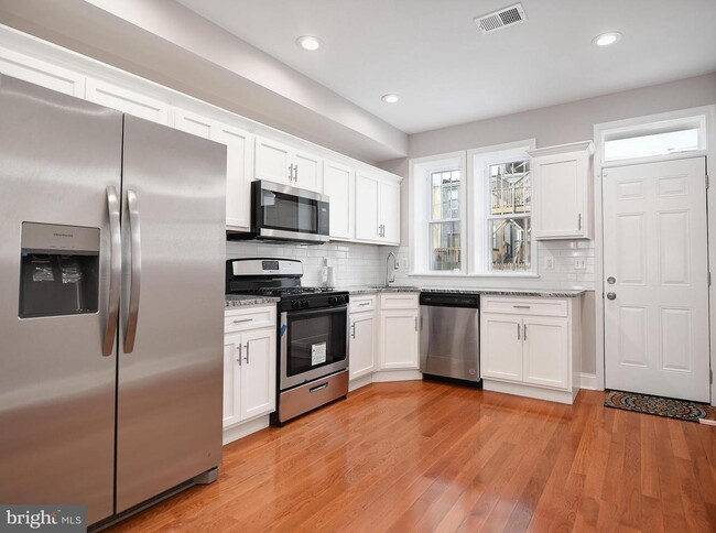 Building Photo - 2212 Prentiss Pl