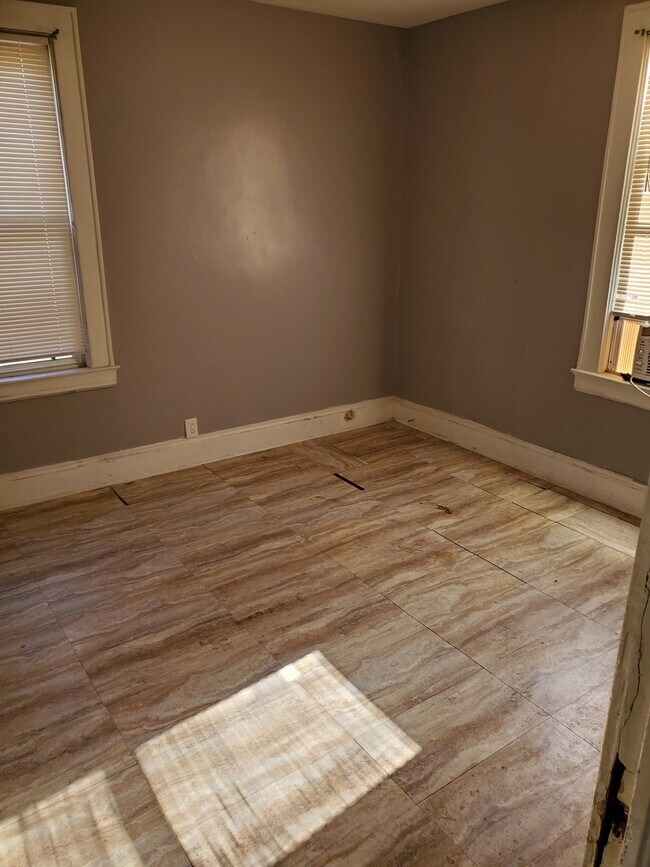 Bedroom 1 - 36 Chelsea Ave