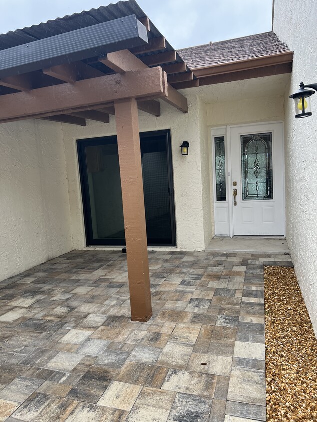 Front Patio - 14809 Feather Cove Ln