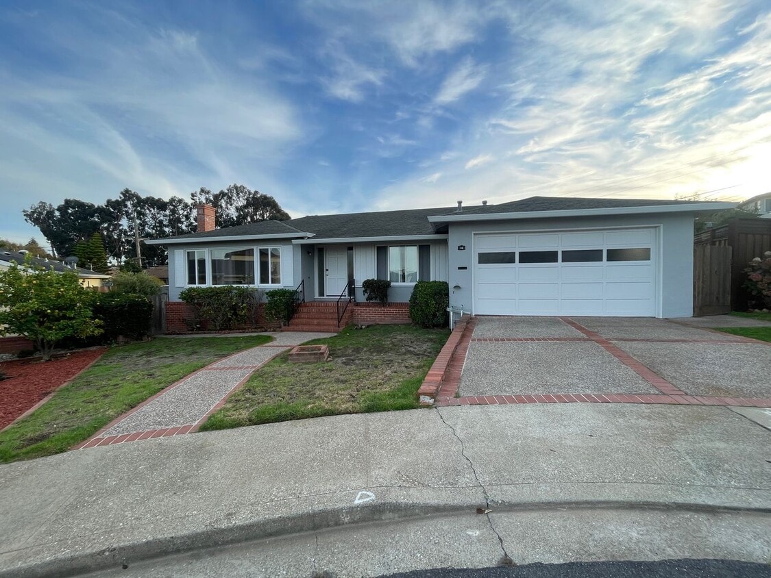 Primary Photo - Gorgeous Millbrae Home 2 bed 1 bath