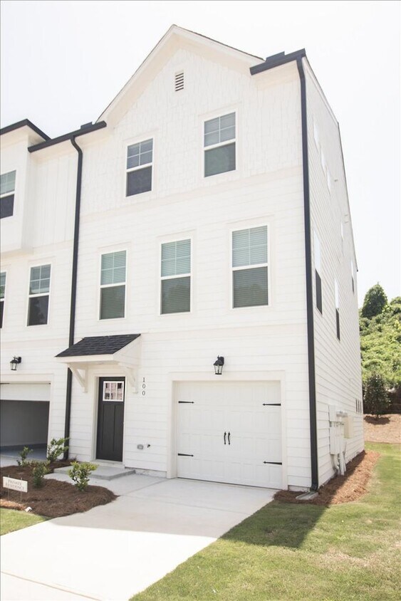 Foto principal - Newly Constructed 4bd/3.5ba Minutes From A...