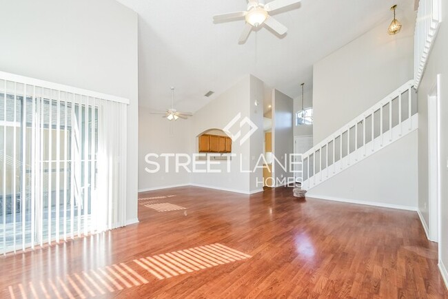 Building Photo - Spacious 4 bedroom home in Apopka!