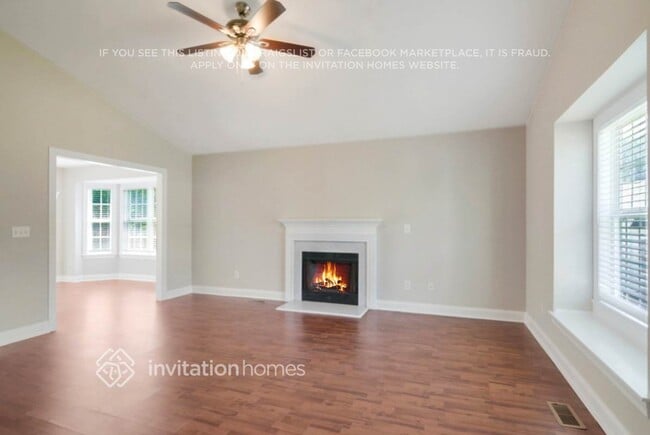 Building Photo - 601 Flicker Ct