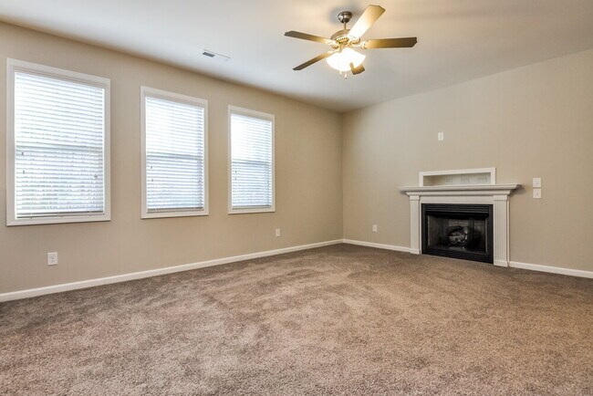 Foto del edificio - 1253 Braemar Highland Dr
