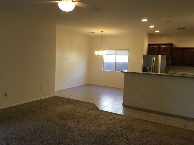 Building Photo - PENDING/RENTED - Beautiful Home