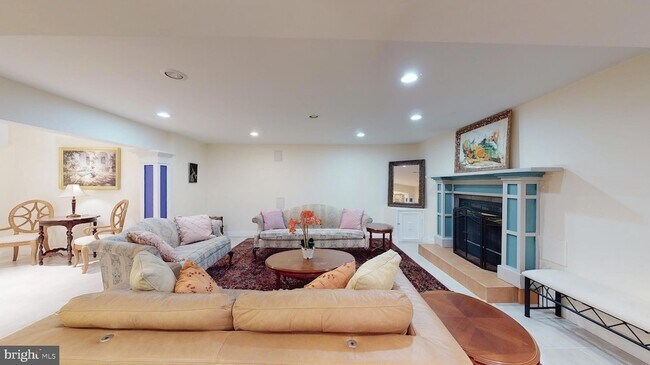 Foto del edificio - 9710 Middleton Ridge Rd