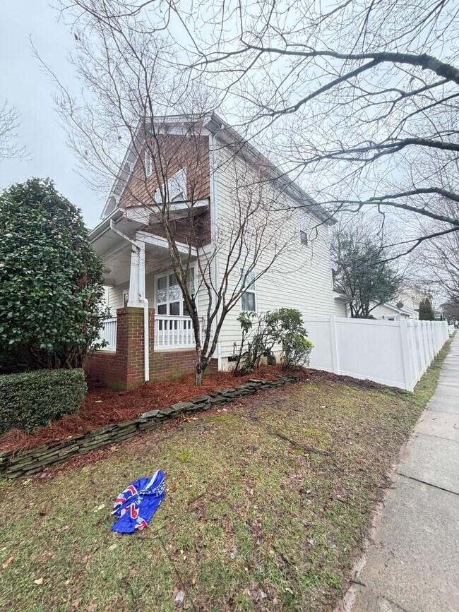 Building Photo - Charming 3-Bedroom Home – Walking Distance to Birkdale Village!