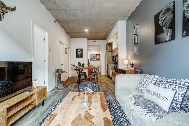 Building Photo - 375 Rue de la Concorde