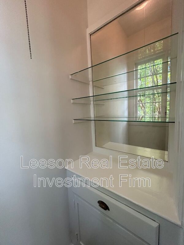 Foto del edificio - 2409 Fairfield Ave