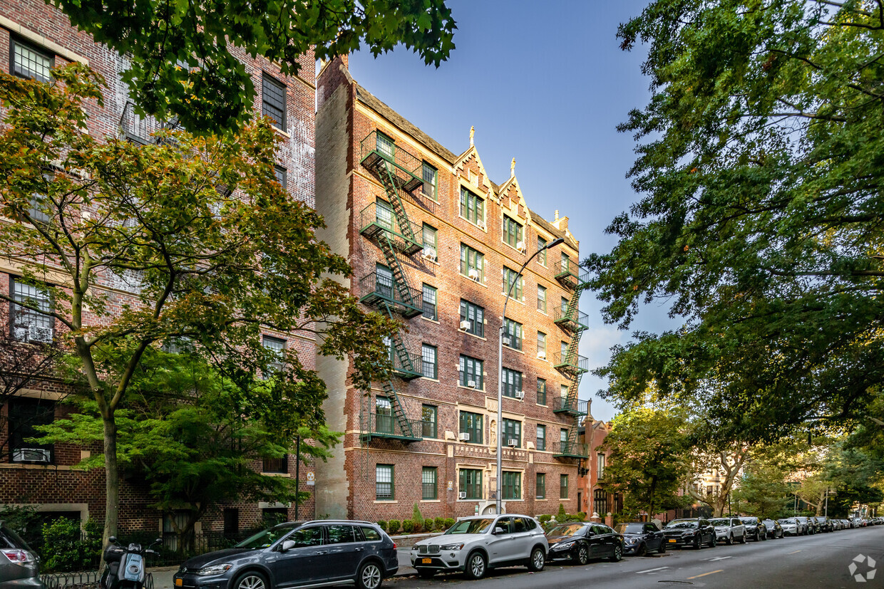 862 Union St, Brooklyn, NY 11215 - Apartments In Brooklyn, NY ...