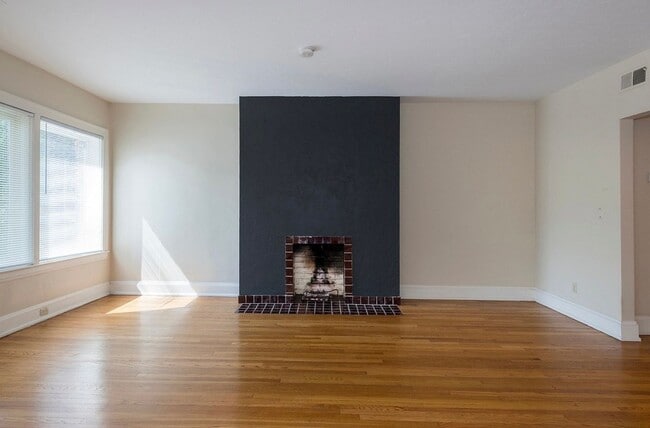 Building Photo - 2673 Euclid Heights Blvd