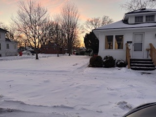 Frente con lote lateral - 694 Mc Alister Ave