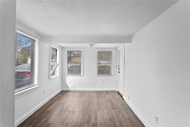 Foto del edificio - 4103 N Howard Ave