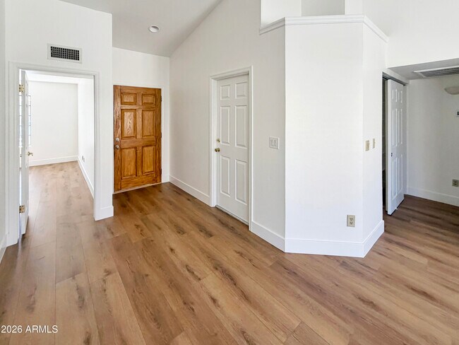 Foto del edificio - 14607 N Olympic Way