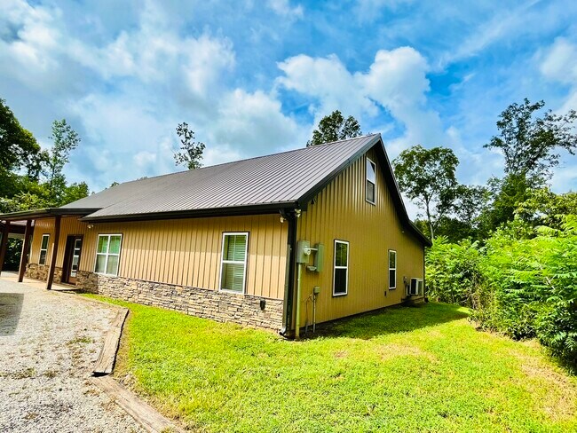 Foto del edificio - 169 Henley Rd