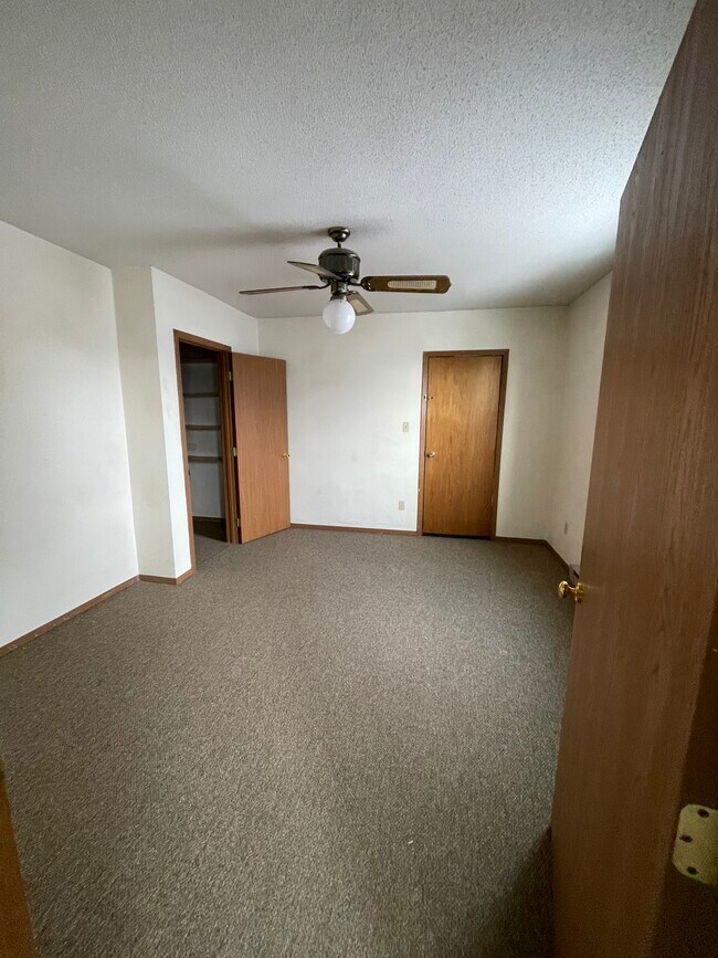 Building Photo - 207 W Marshall St
