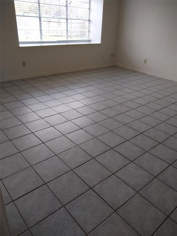 Foto del edificio - 7410 Skylight Ln